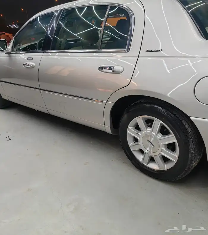 جنوط اصلية لينكون تاون كار 2003 2011 12