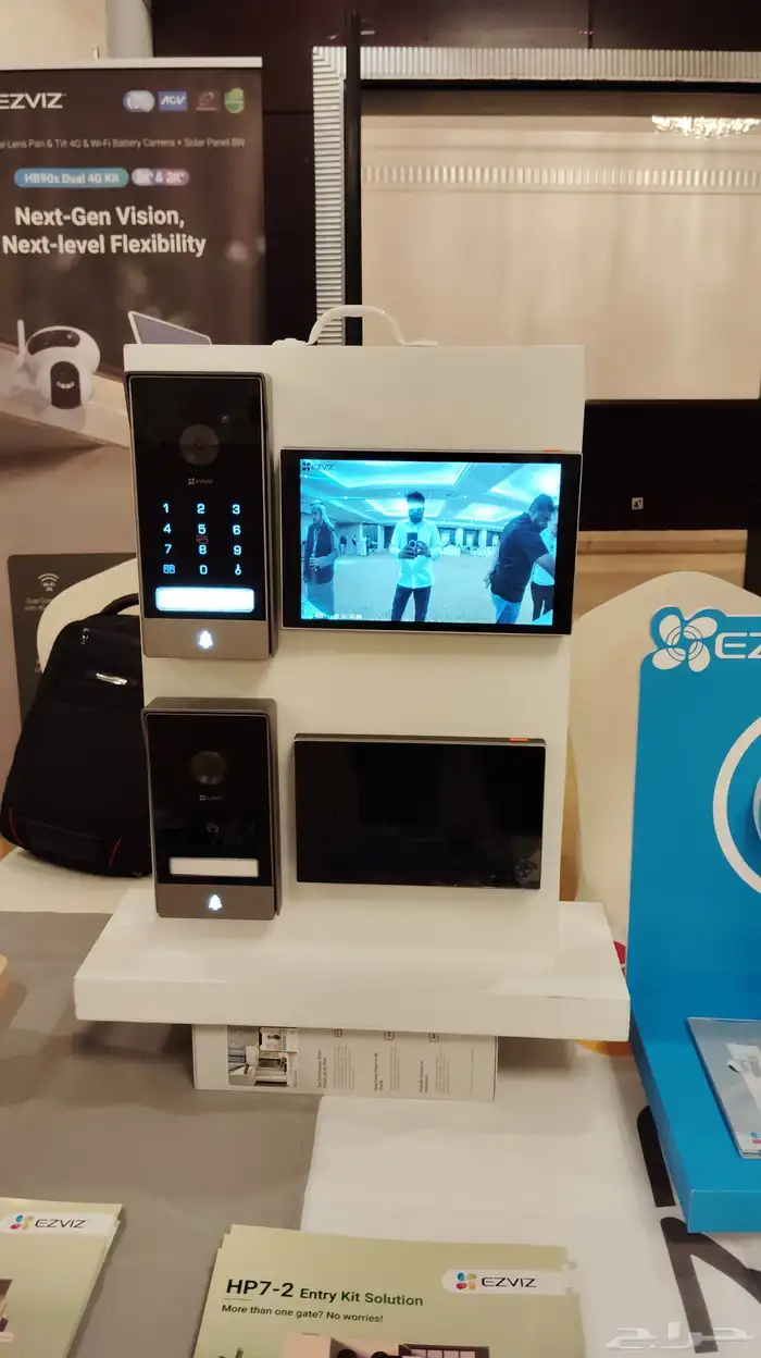 تركيب الكاميرا المراقبة و السنترال. 2