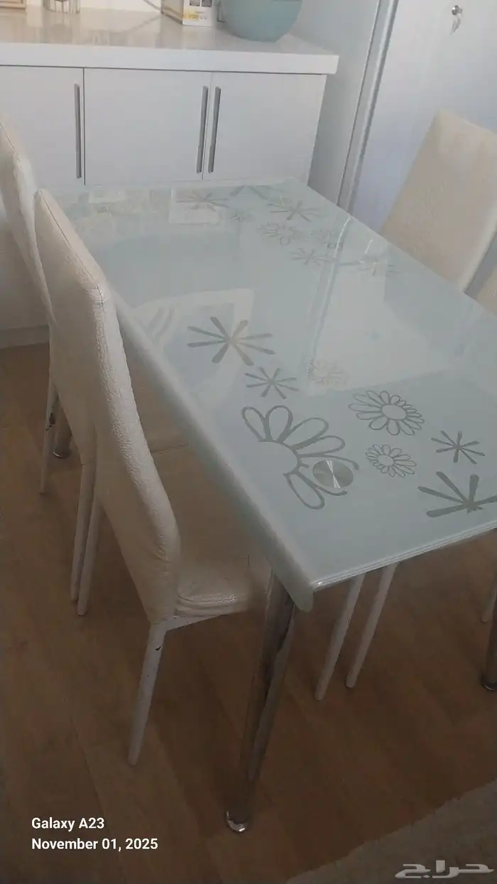 طاولة طعام 4كراسى 0