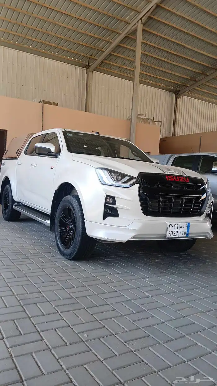 أيسوزو غمارتين جتي 2023 السيارة شبه الجديد 2