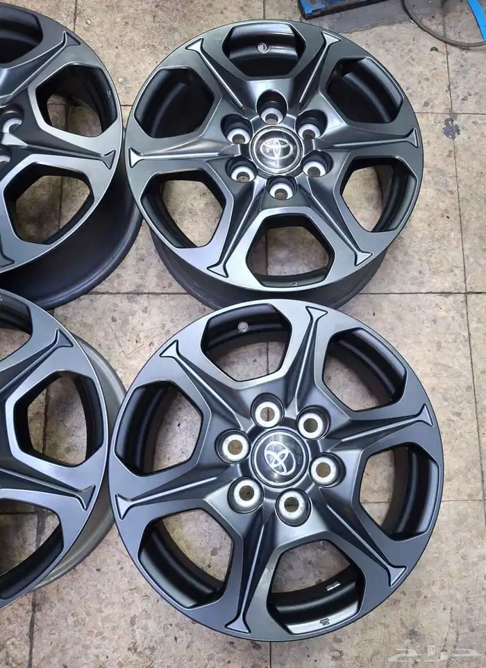 جنوط جيب لاندكروزر GR مقاس 18 اصلي وكاله موديل 2025 4