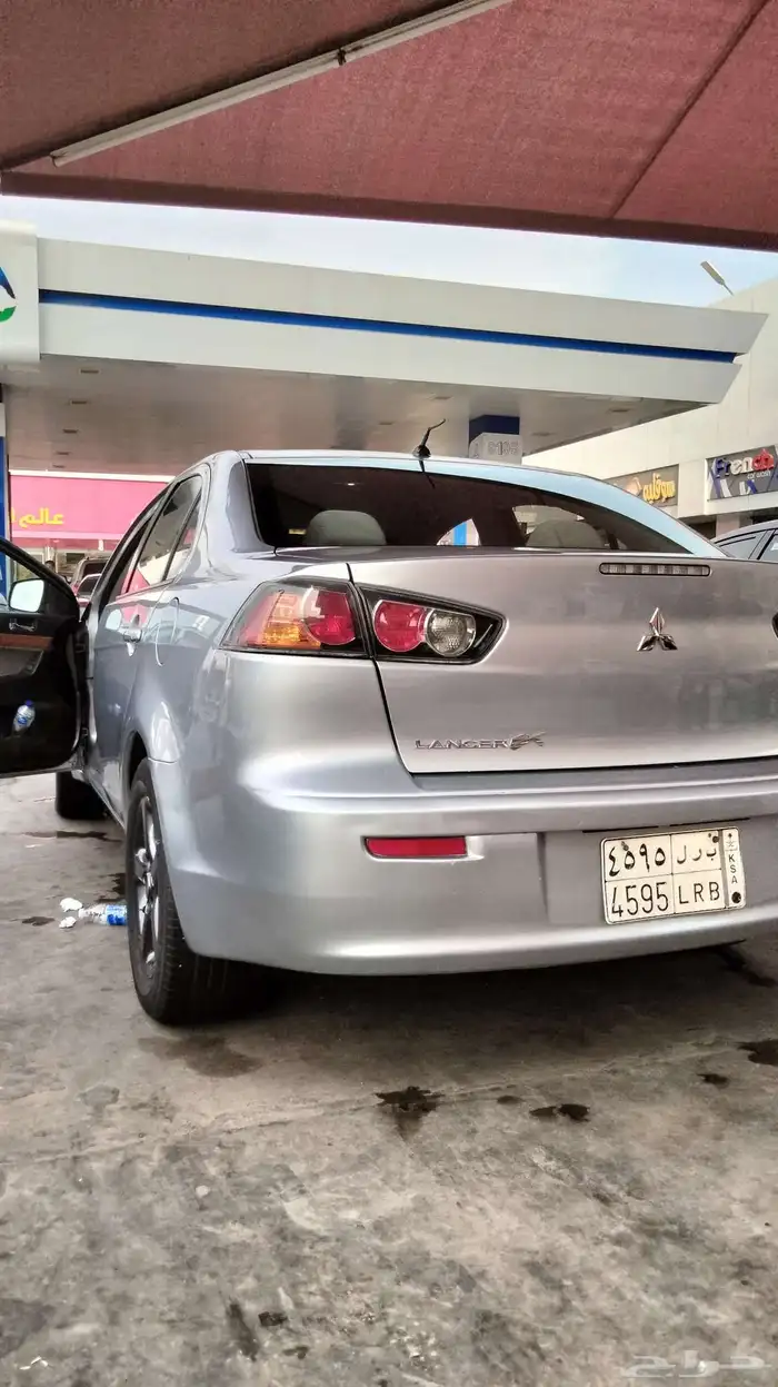 سياره ميتسوبيشي لانسر موديل 2011 2