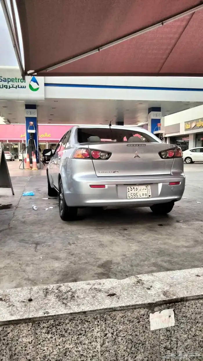 سياره ميتسوبيشي لانسر موديل 2011 0