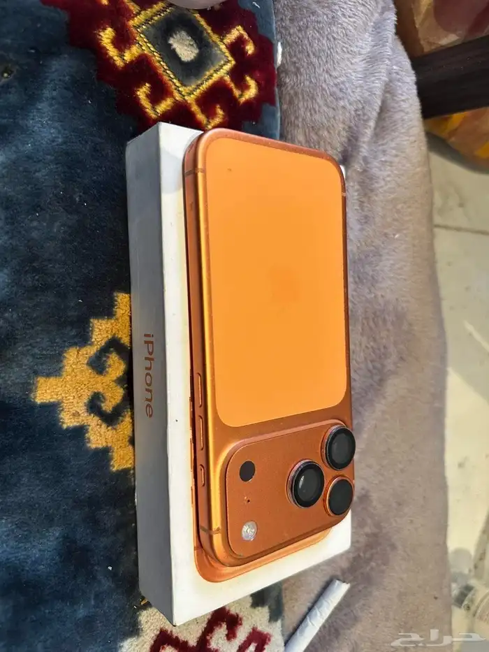 ايفون 17 السعه ون تيرا اللون اورنج برتقالي 1