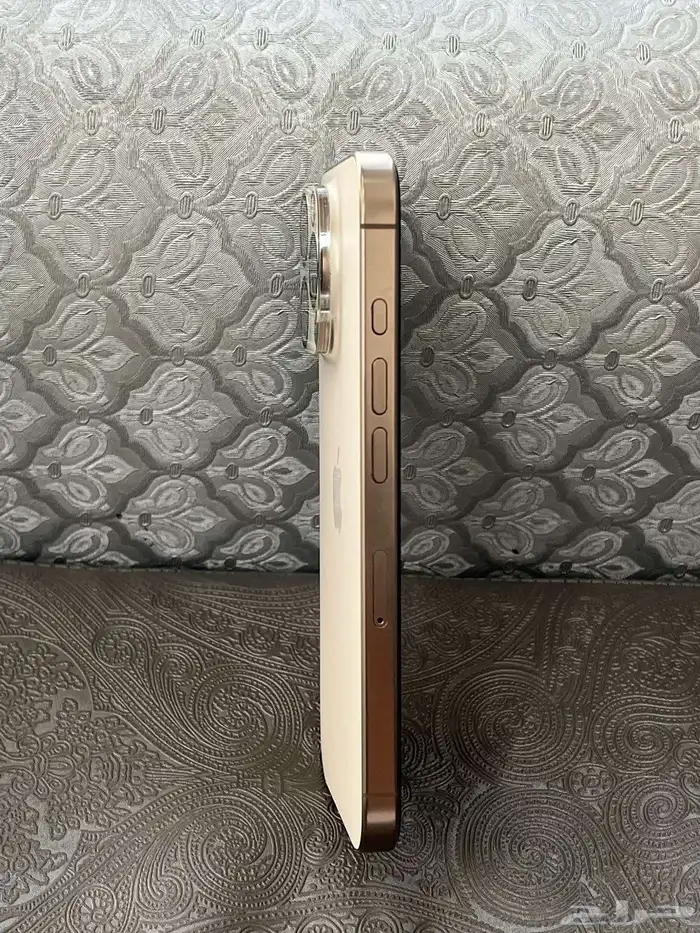 السلام عليكم اعرض لكم ايفون 16 برو صحرواي 128 قيقا 6