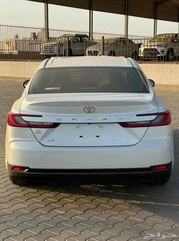 كامرى LE هايبرد 2025 1