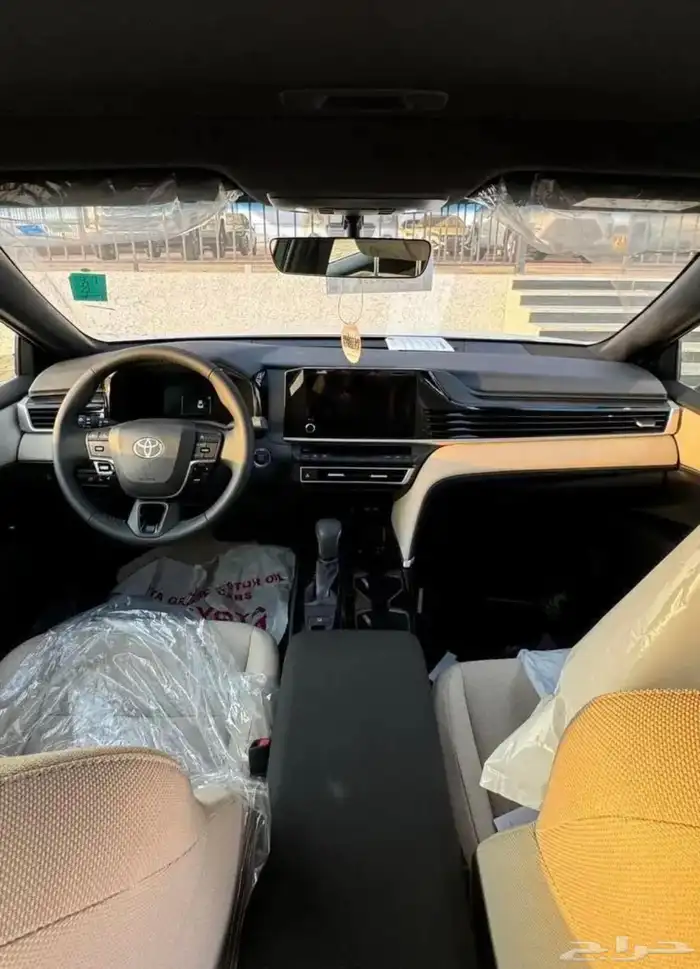 كامرى LE هايبرد 2025 3