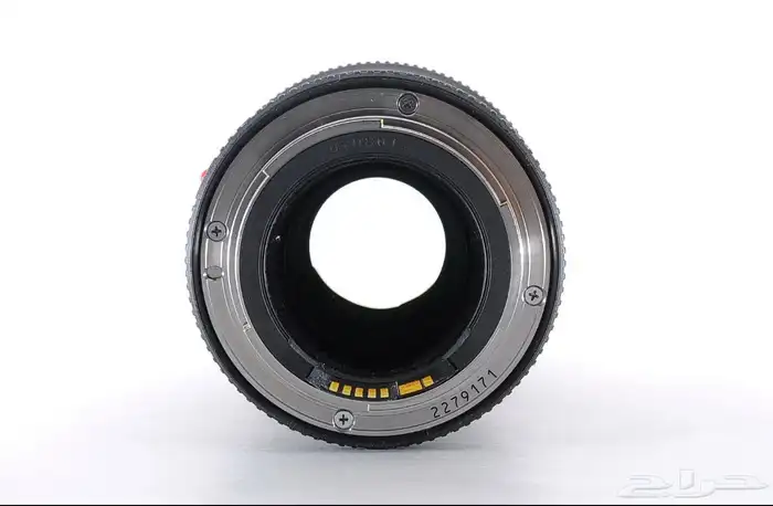عدسة كانون EF 100mm macro F 2.8 IS USM 2