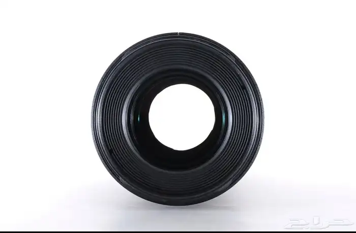 عدسة كانون EF 100mm macro F 2.8 IS USM 4