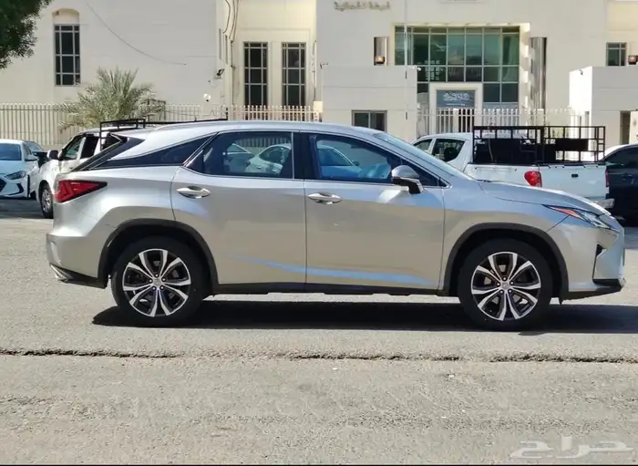 لكزس للبيع 7