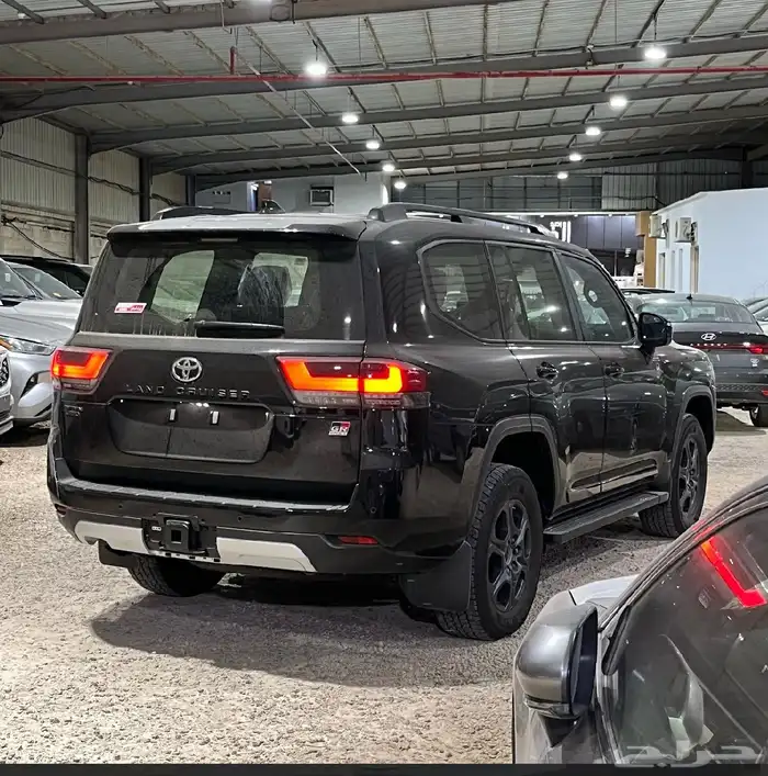 تويوتا لاند كروزر GR2025 1