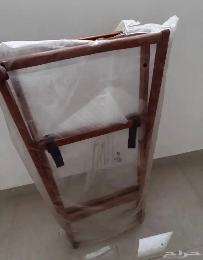 ((حامل سرير سلت موسى)) 1