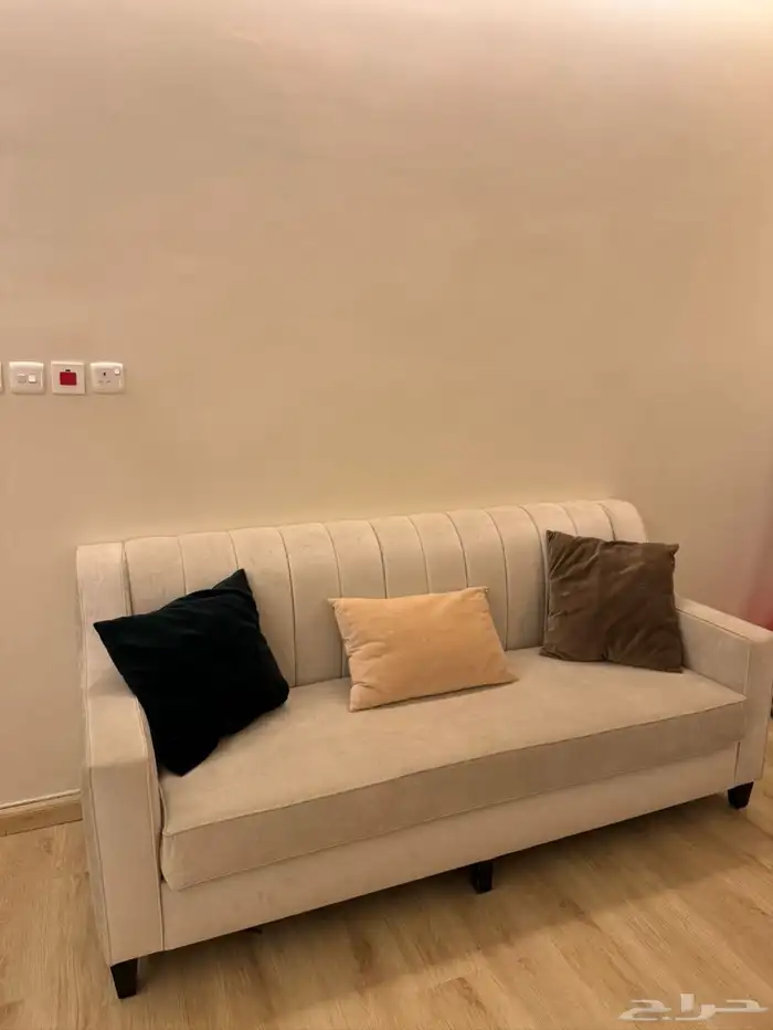 كنب للبيع مع طاولات 1