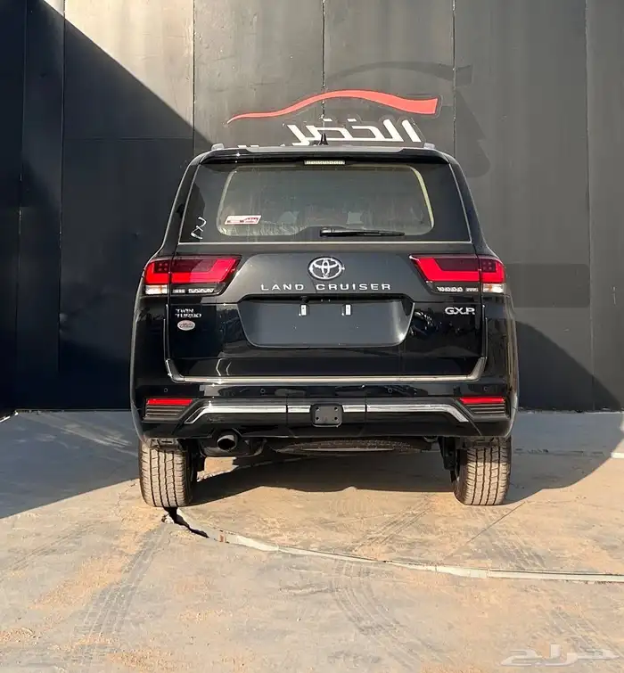 تويوتا لاندكروزر GXR L3 2025 لدى شركة عبدالمجيد الخضر 5