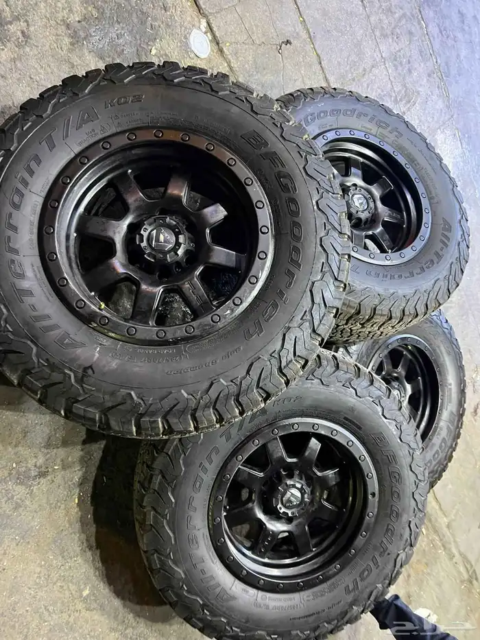 جنوط فيوال اصلي مع كفرات بي اف جودرتش أمريكي 17 مقاس تاريخ23 4