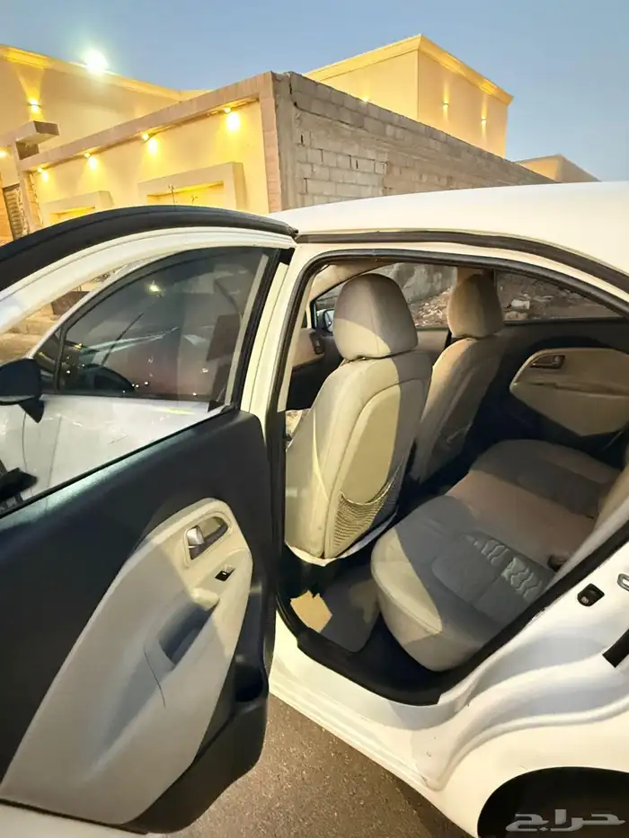 كيا ريو2014فل كامل هاتش باك 7