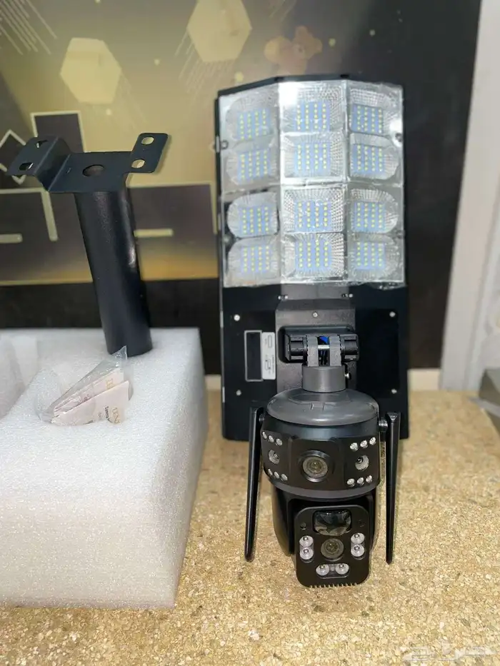 مصباح وكاميرا بالطاقه الشمسية 4