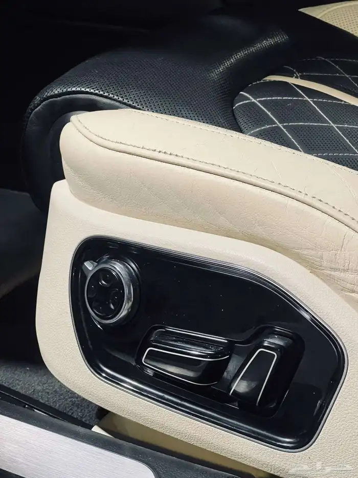 اودي 2012 A8L V6 بحاله ممتازه ماشاء الله 10