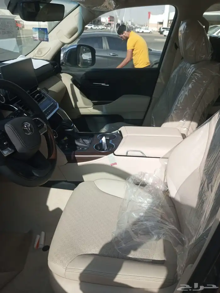 تويوتا لاند كروزر جكسار VX هايبرد 4