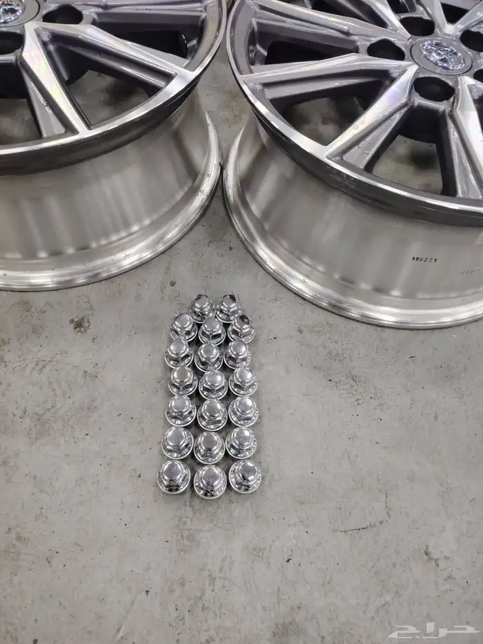 جنوط كامري 2025وكاله مقاس 16السياره من المعرض لين المحل فقط 8