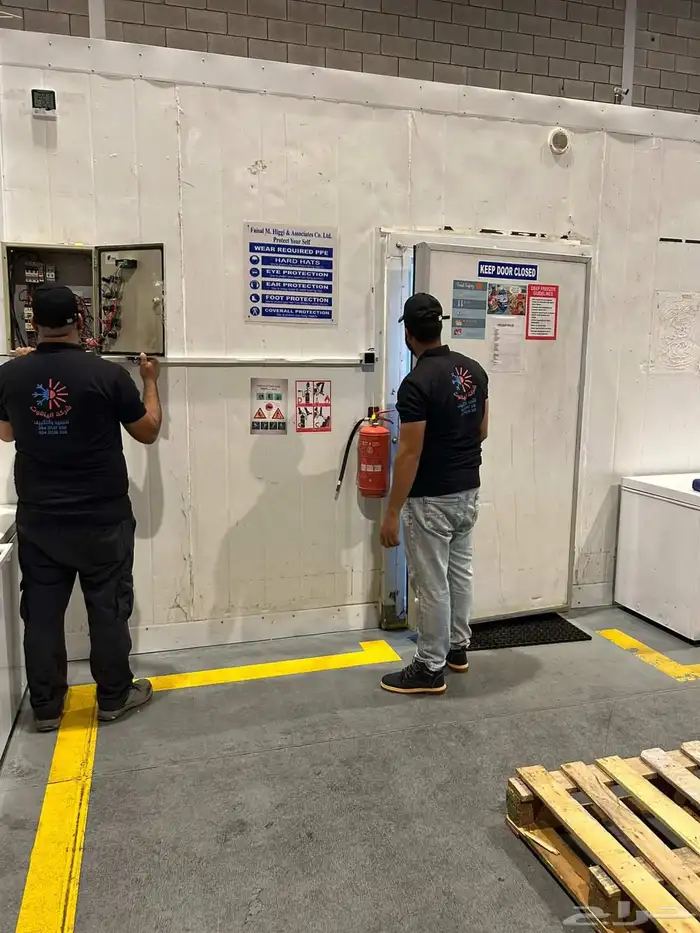 صيانة وتركيب ثلاجات العرض وغرف التبريد والتجميد والثلاجات 2