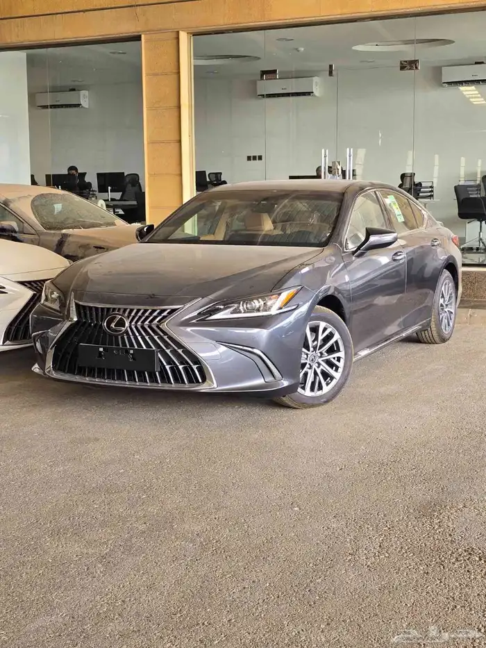 لكزس es350 خليجي Ca 2025 رمادي استاندر 3