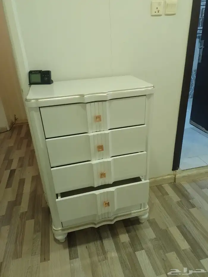 دواليب كبير و وسط مع غرفة نوم 5