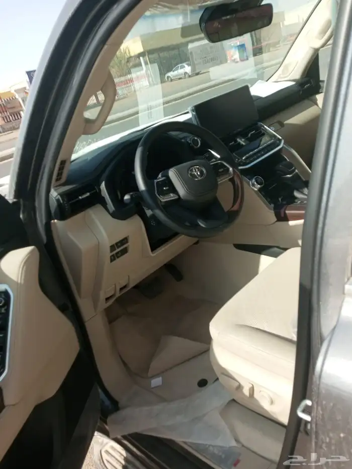 تويوتا لاند كروزر جكسار VX هايبرد 5