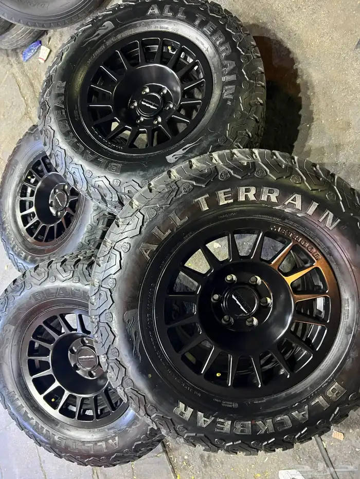 جنوط ميثود فرد f150 6 مسمارمع كفرات بلاك بير مقاس 285 70 17 10