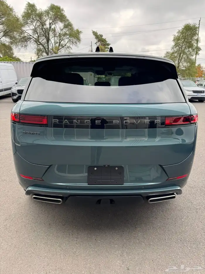 للبيع رانج روفر سبورت 2025 فئه HSE فل كامل اصفار وارد كندا 5