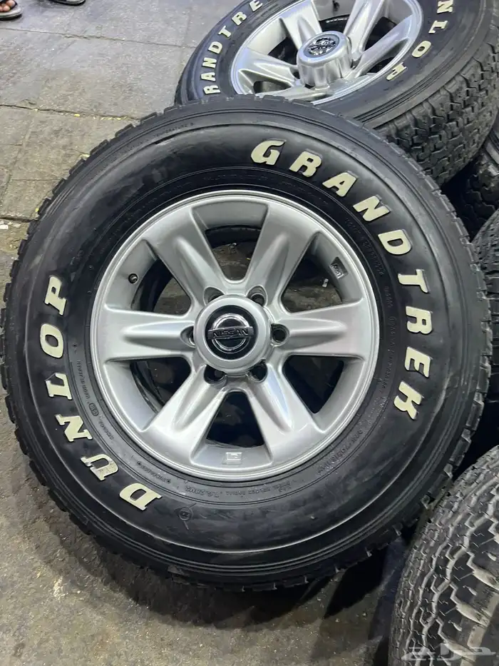 جنوط فتك صيني مع كفرات دنلوب وكاله مقاس 275 70 16 11