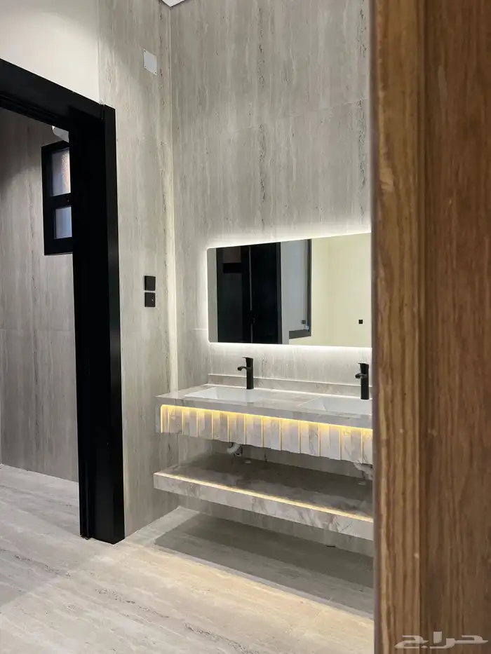 للبيع فيلا فاخرة جدا  مساحة 400 م 4