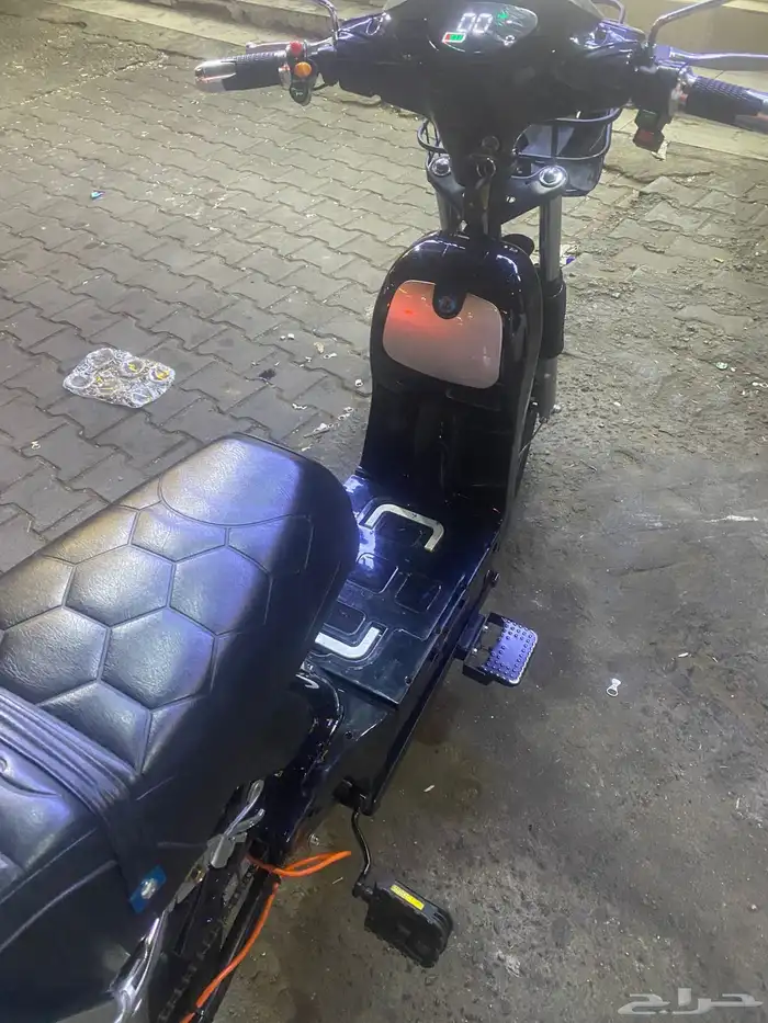 اسكوتر على شكل دباب نظيف جدا 5
