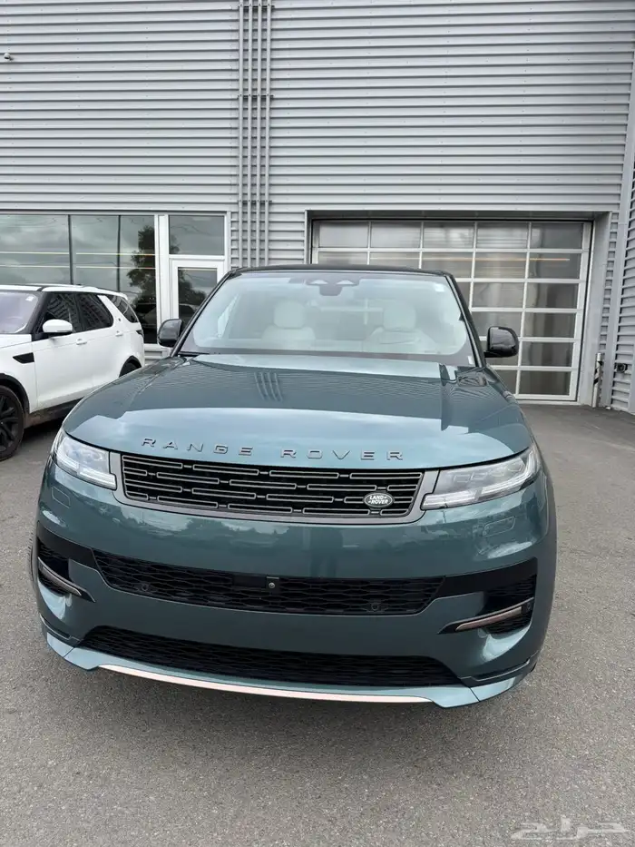 للبيع رانج روفر سبورت 2025 فئه HSE فل كامل اصفار وارد كندا 4