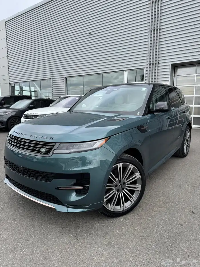 للبيع رانج روفر سبورت 2025 فئه HSE فل كامل اصفار وارد كندا 0