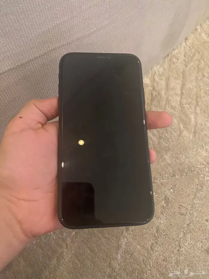 ايفون 11 نظيف جدا  بدون خدوش   بطارية 74 شغال 100 0