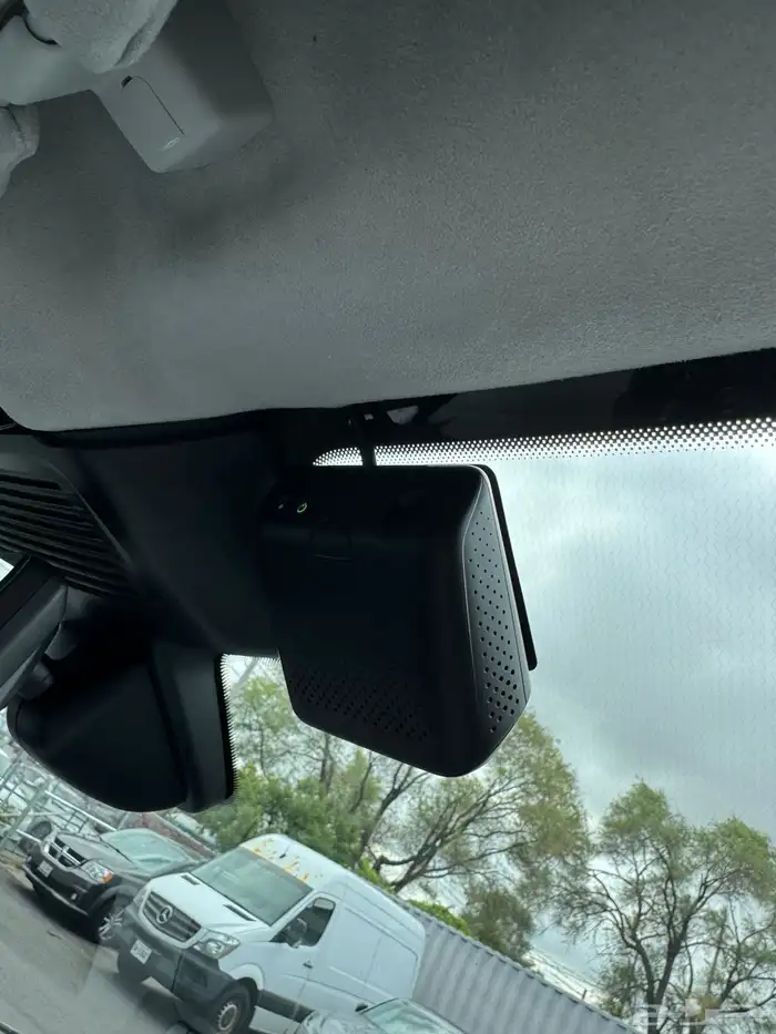 للبيع رانج روفر سبورت 2025 فئه HSE فل كامل اصفار وارد كندا 11