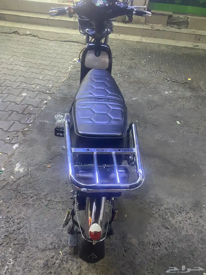 اسكوتر على شكل دباب نظيف جدا 0