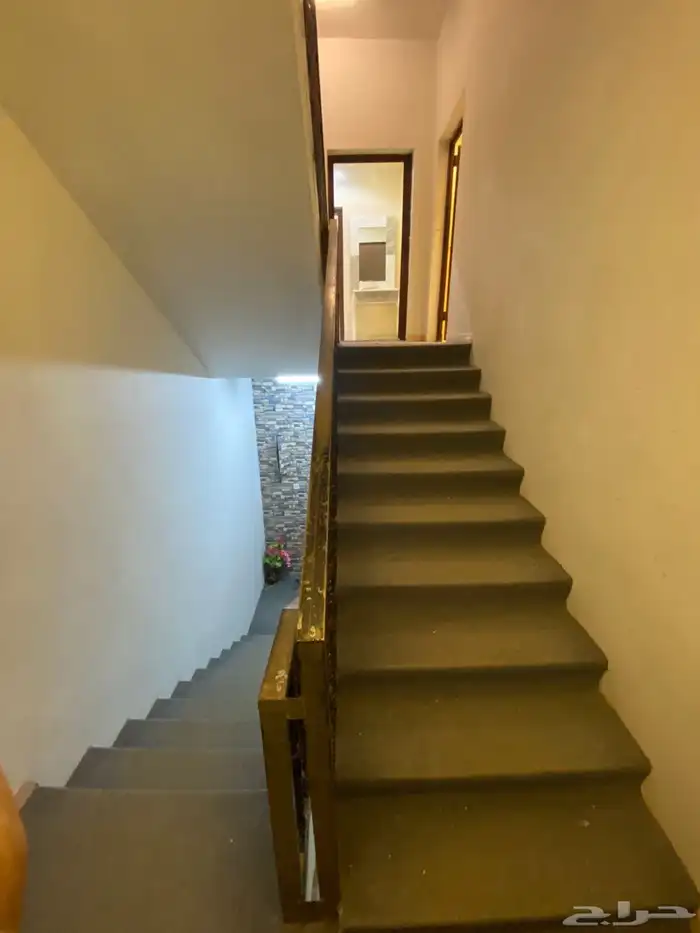 للبيع فله حي إشبيليا 19