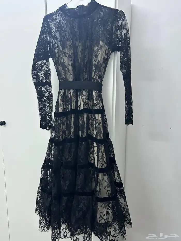 فستان للبيع مقاس L 0