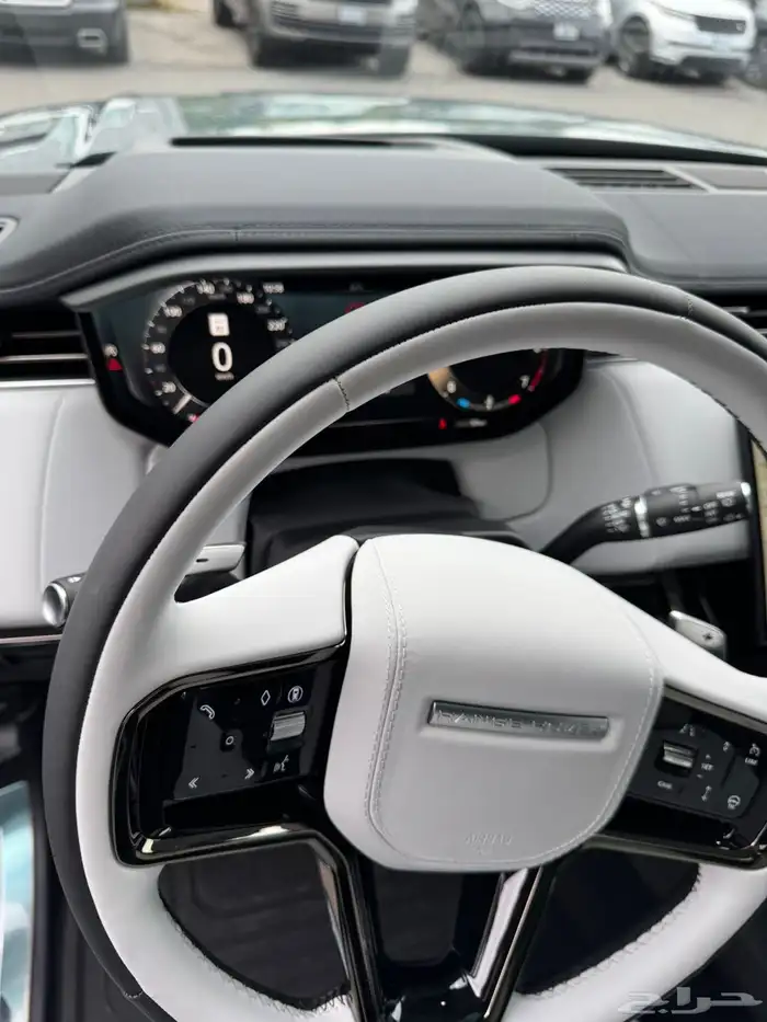 للبيع رانج روفر سبورت 2025 فئه HSE فل كامل اصفار وارد كندا 6