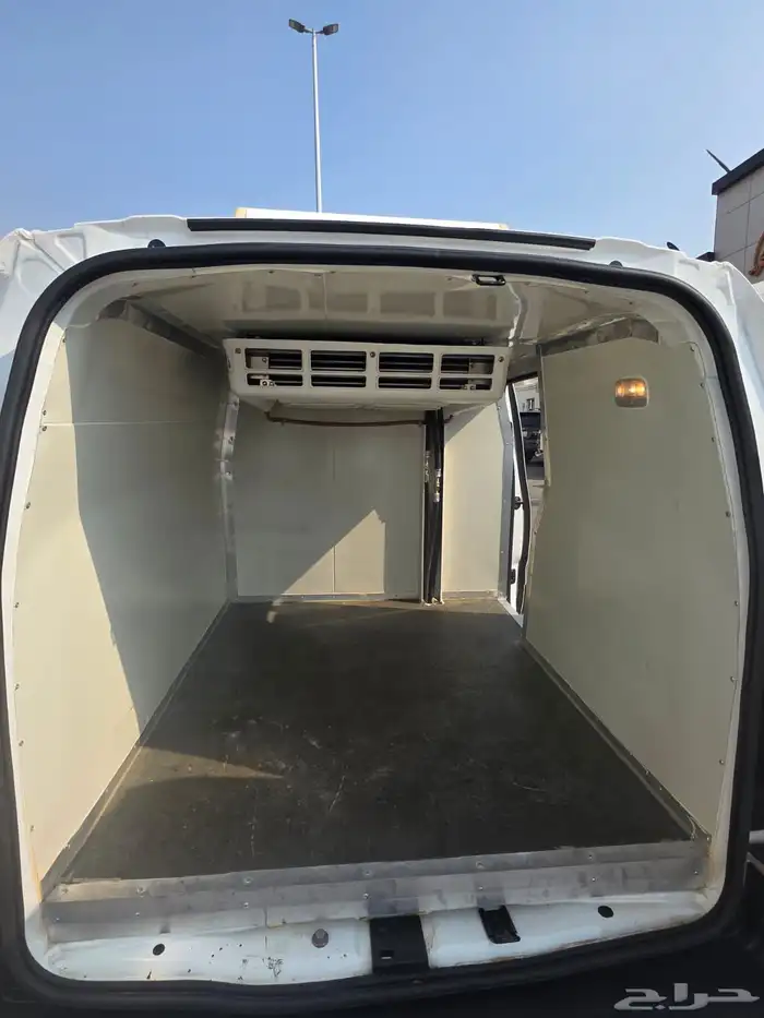 للتنازل بيجو بارتنر 2022 ديزل( ثلاجة ) 1