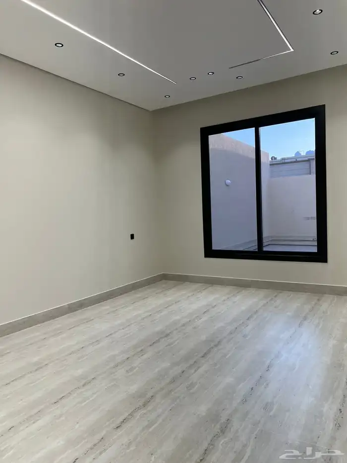 للبيع فيلا فاخرة جدا  مساحة 400 م 7