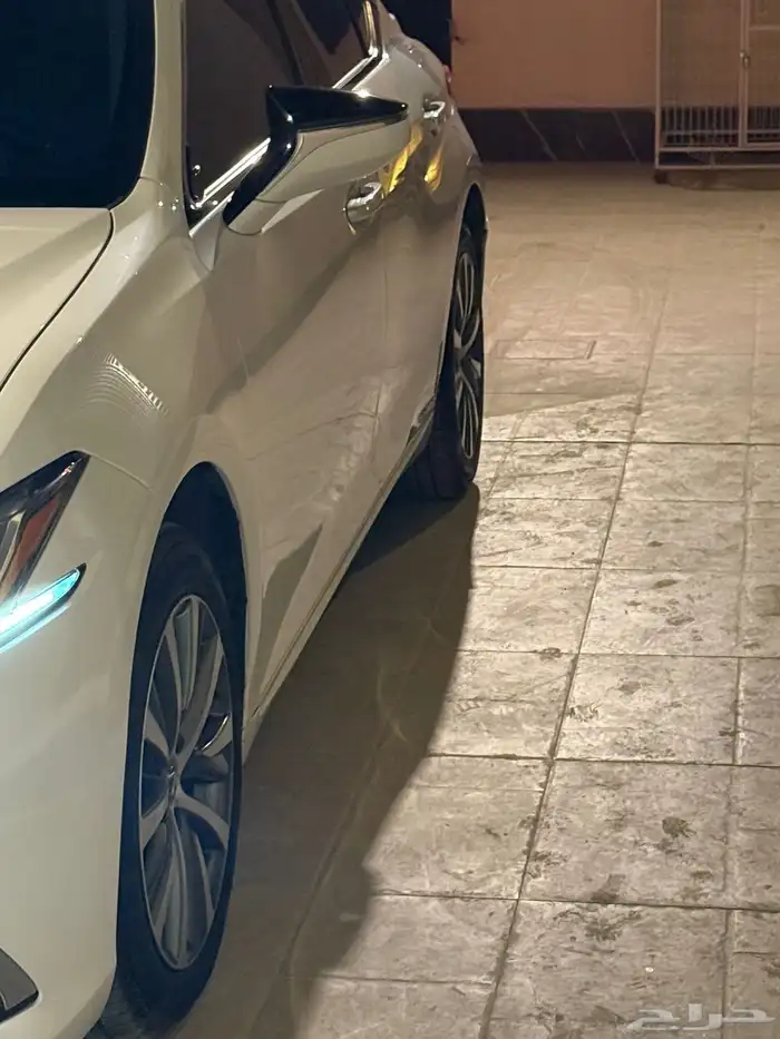 لكزس 2021 نظيف وممشى قليل 11