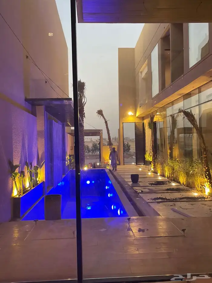 فيلا فاخرة ومميزة بتصاميم إبداعية 3