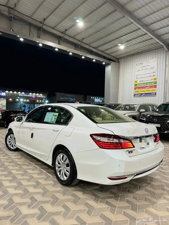 هوندا اكورد 2017 نظيف جدا 3