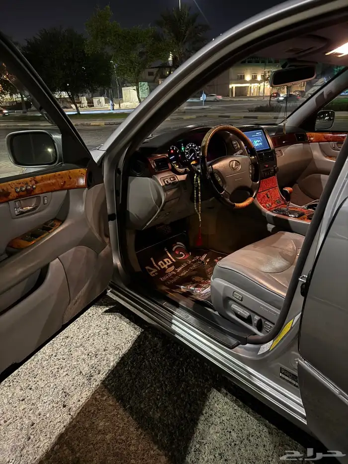 للبيع او البدل ب وانيت 2005 لكزس 430 6