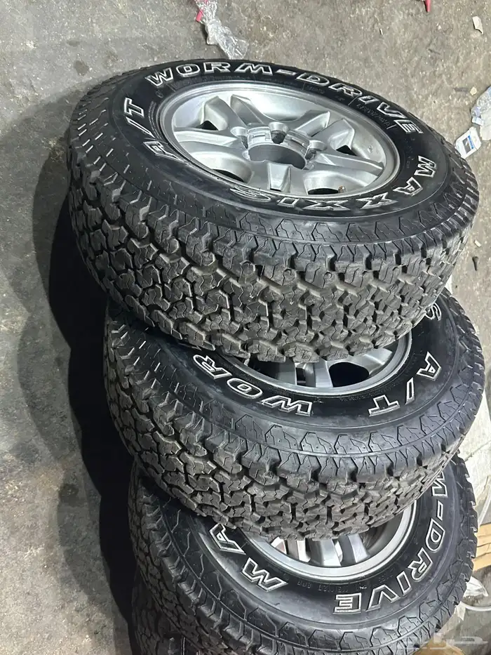 جنوط لكزز الحميد معا كفرات ماكسس مقاس 255 70 16جيب ربع شاص 17