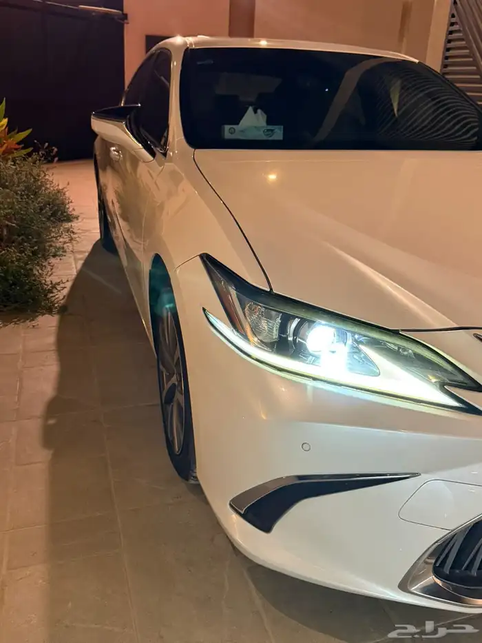 لكزس 2021 نظيف وممشى قليل 14