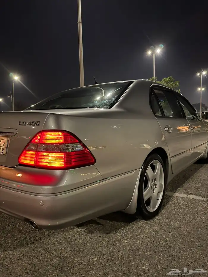 للبيع او البدل ب وانيت 2005 لكزس 430 1